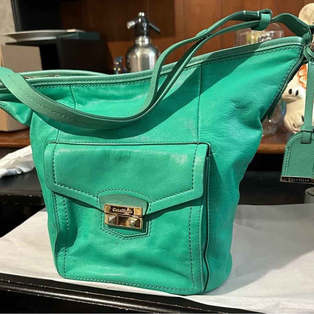 Cole Haan Zoe Aqua Green Leather Large Bucket Shoulder Bag Purse EUC!, MSRP $348 - Picture 1 of 8